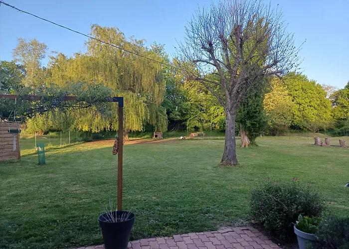 B&B La Grange Des Roisnes Longué